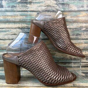 NURTURE Womens Mule Size 9M Metallic Gold Leather Block Heel Open Toe Dress Shoe